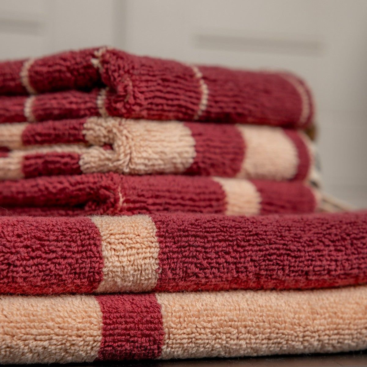 LOOP HOME Ruby, Almond, and Blush colourway swatch